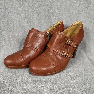 Clarks Booties Women's 10M Brown Leather Side Buckle Retro Boho Casual Elegance